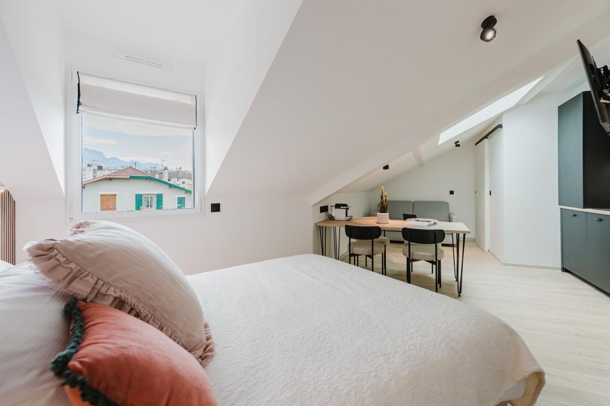 Appart Hotel Neostelia Annecy Exteriör bild