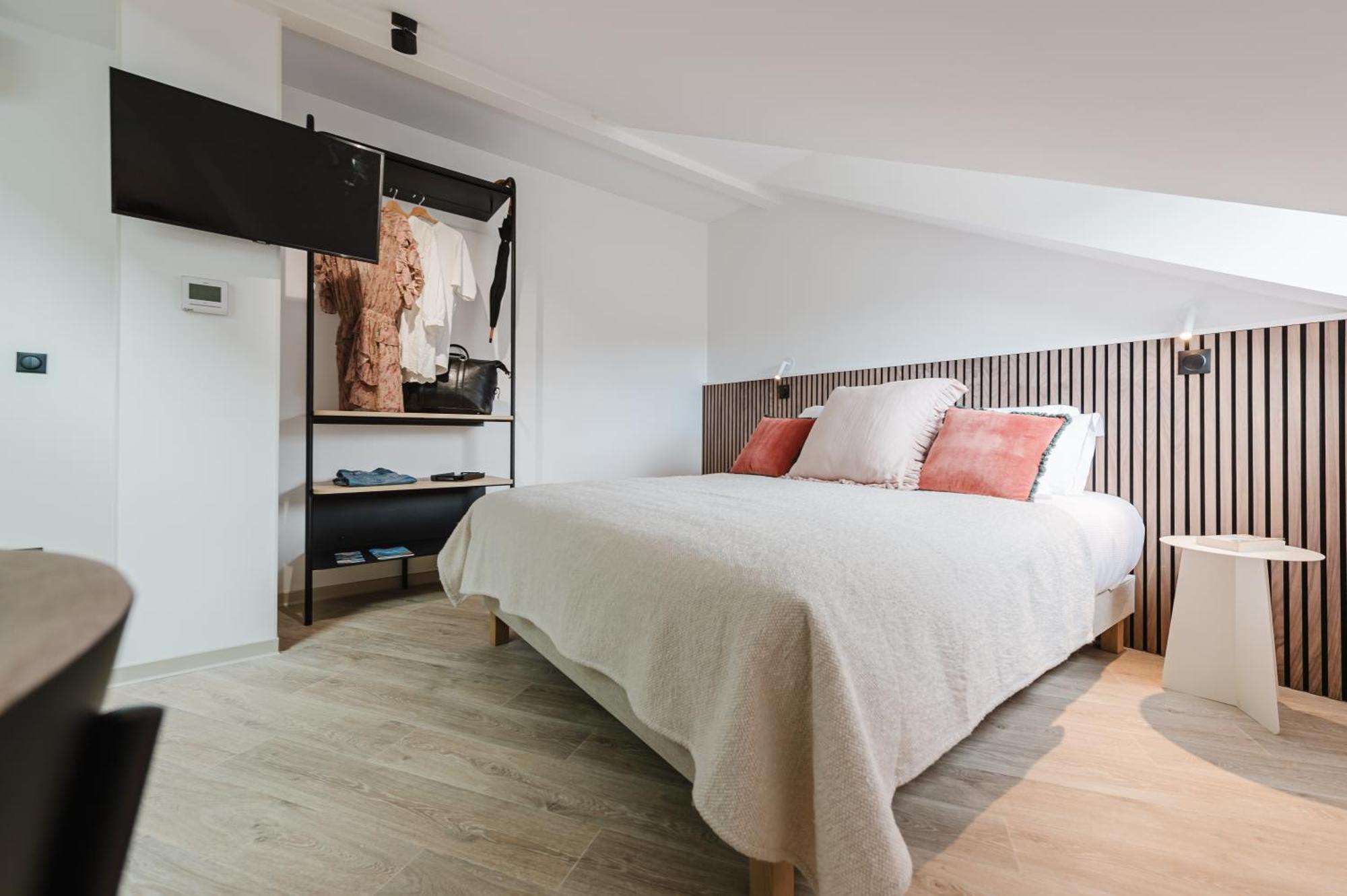 Appart Hotel Neostelia Annecy Exteriör bild