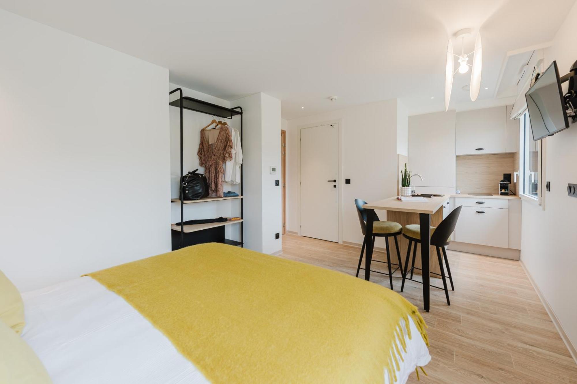 Appart Hotel Neostelia Annecy Exteriör bild